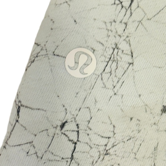 Lululemon Warm Down Jogger *7/8 Length Thread Dye White Black SZ 12 Large - Picture 8 of 10